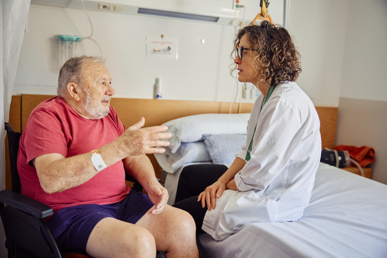 Moya qüestiona el model actual de residències, que, segons ell, “no cobreix prou les necessitats emocionals”