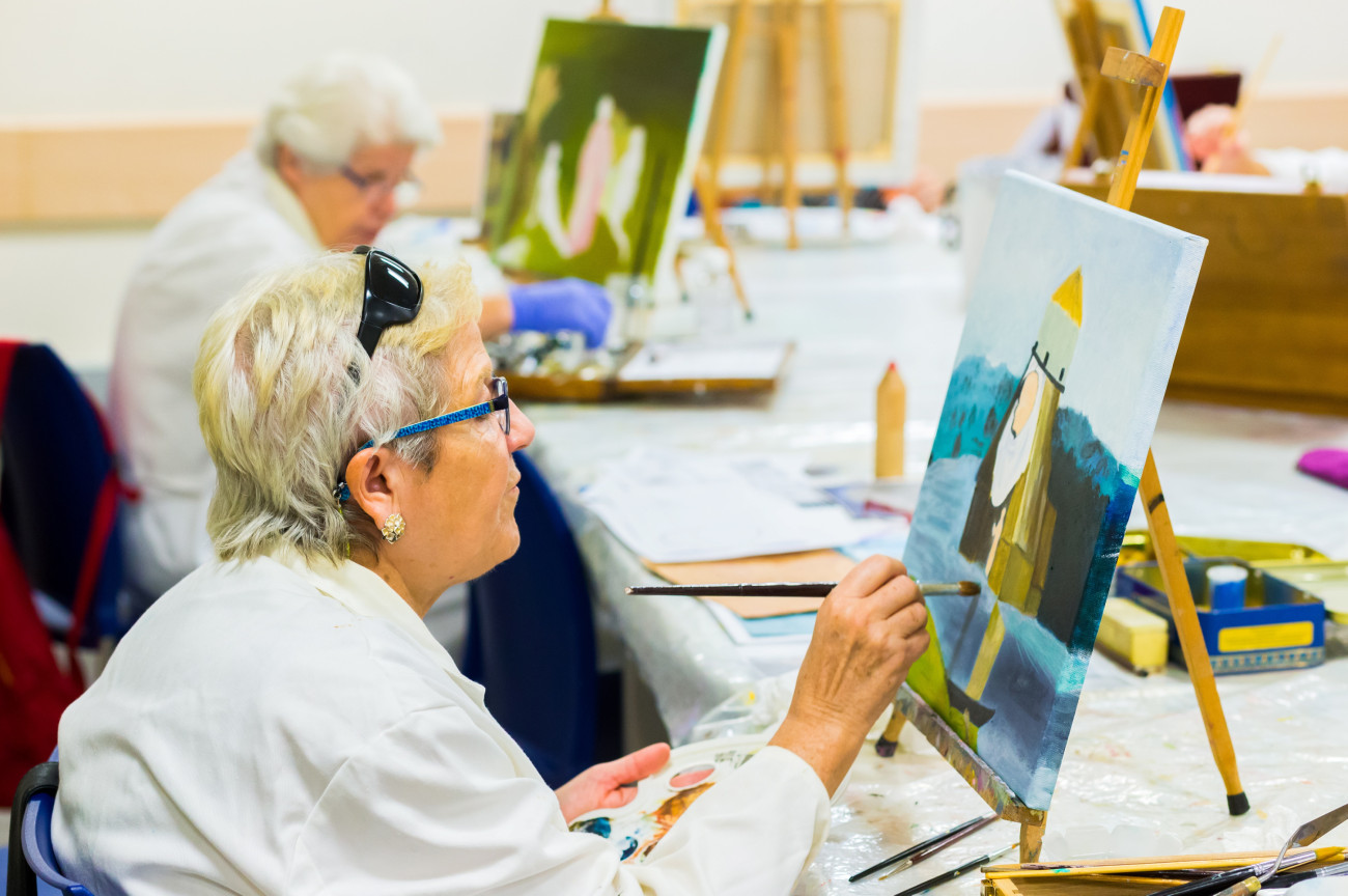 Aquests equipaments ofereixen tallers, cursos i activitats diverses