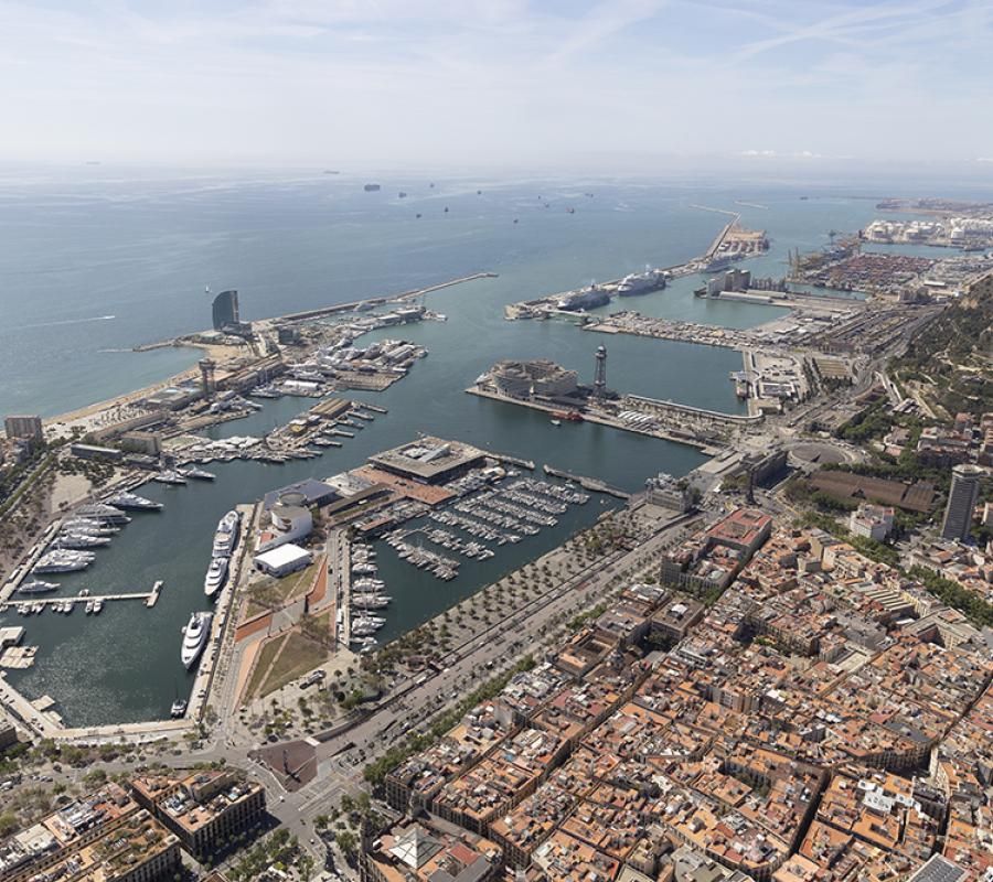 Vista aèria del Port de Barcelona. Font: Web Port de Barcelona