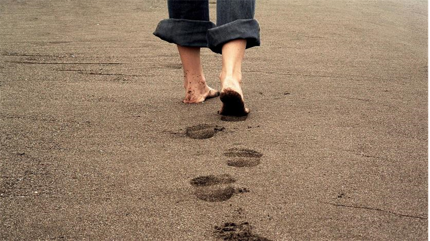 Els estius deixen empremtes a les platges i territoris