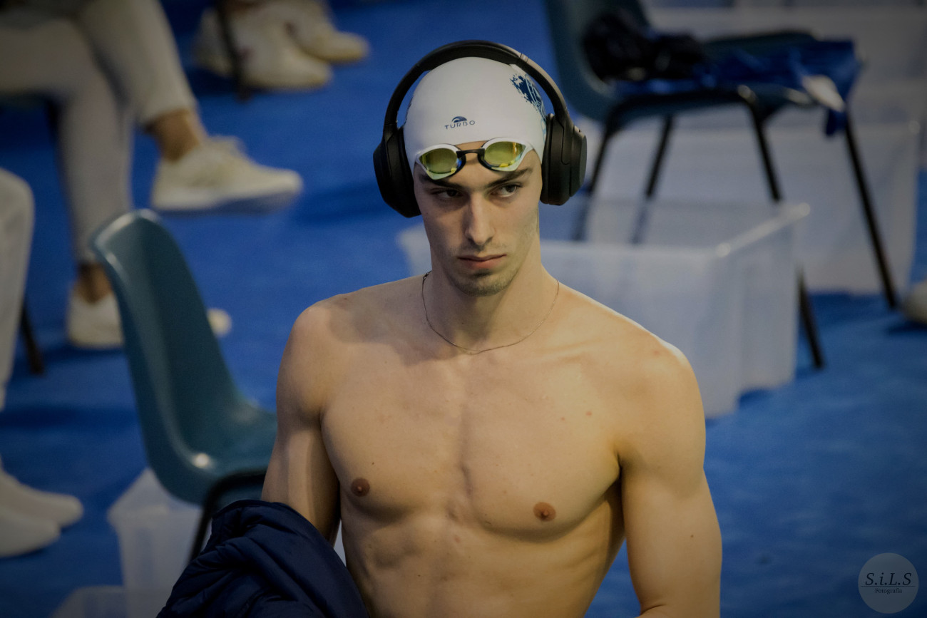 Adrián Santos té 26 i és atleta olímpic