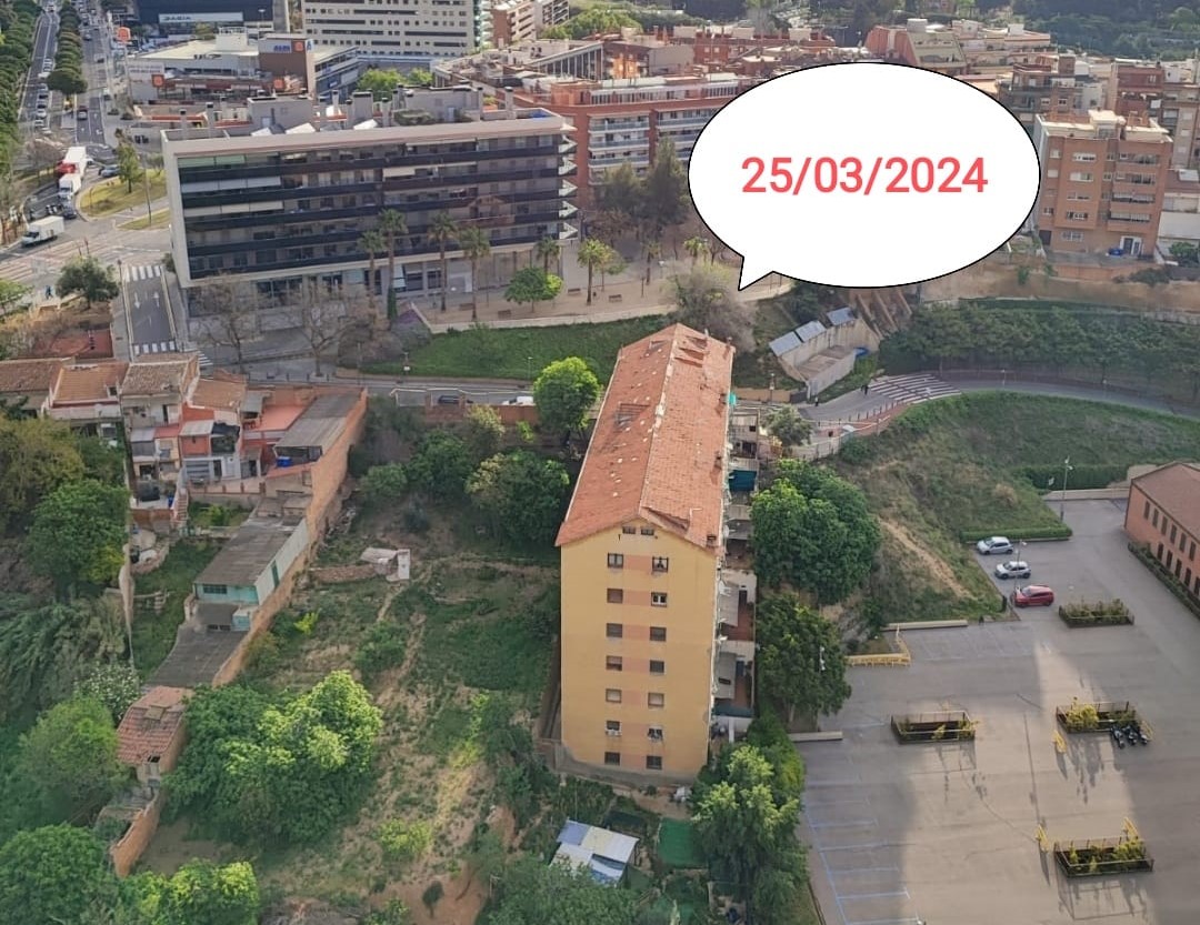 Imatge de l’edifici el dia del desnonament