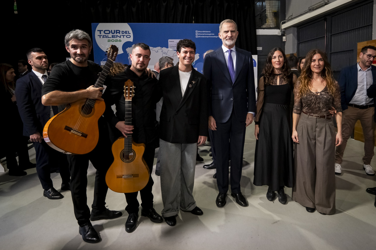 EL Rey Felipe VI y Alfred García con sus músicos