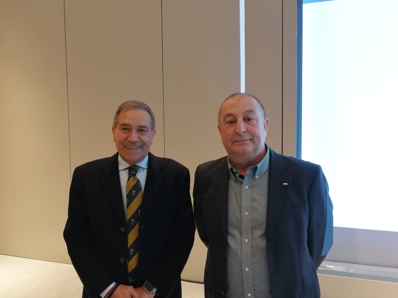 De dreta a esquerra: Santi Ballesté, president d´AEBALL i  Francesc Torres, rector de la UPC