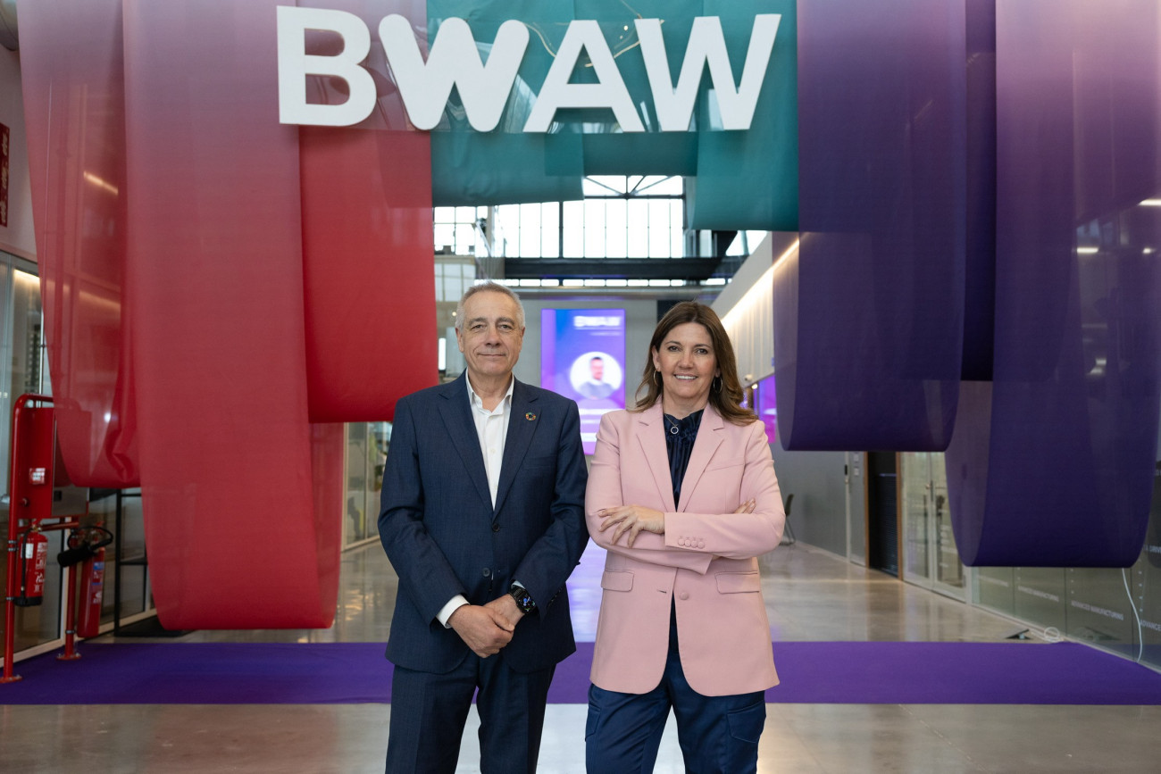 Blanca Sorigué y Pere Navarro, directora general del Consorcio de la Zona Franca y delegado especial del Estado del CZFB, organizadores del BWAW