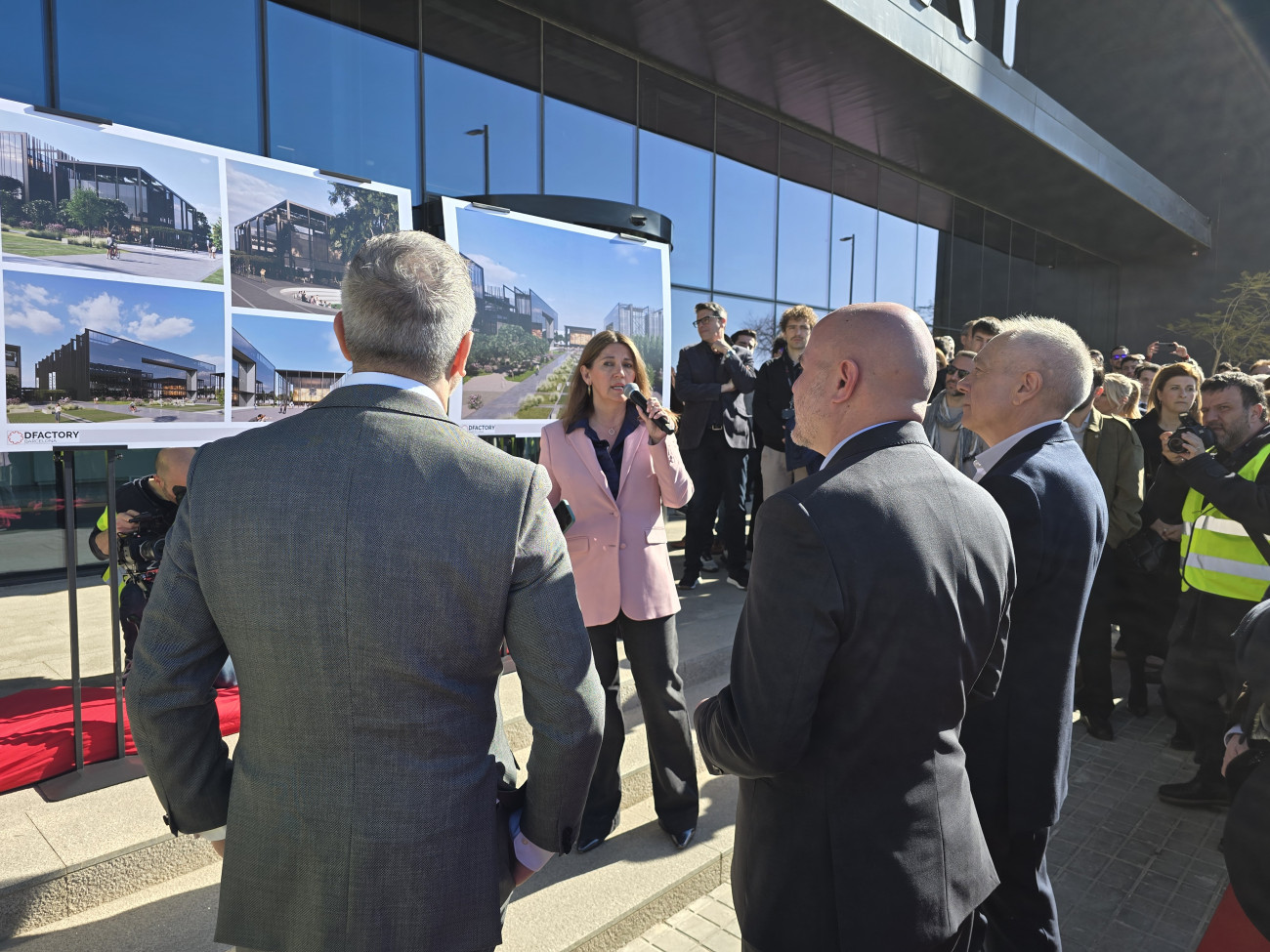 El projecte té com a objectiu atreure grans corporacions globals  