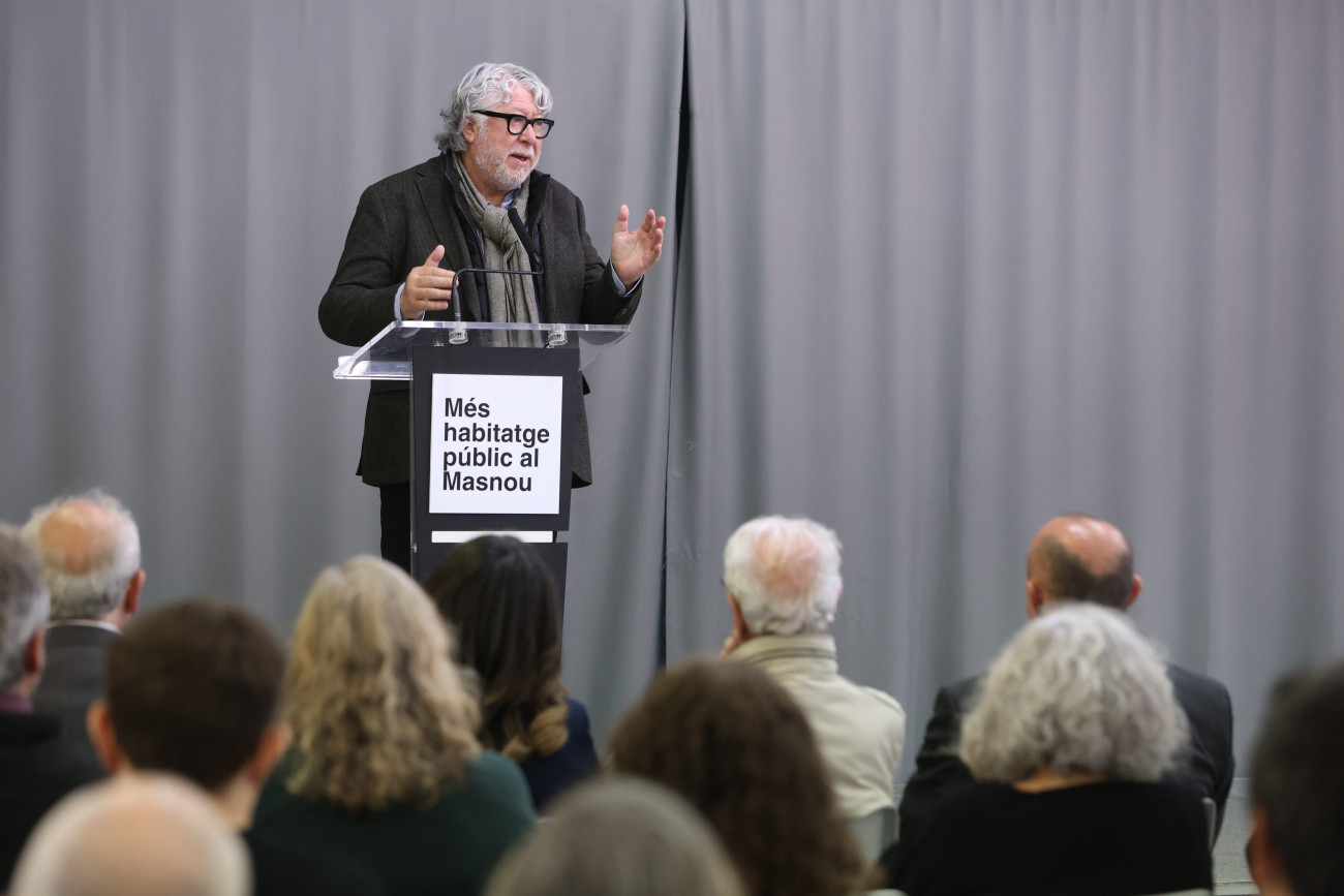 Balmón a la benvinguda institucional als veïns de la nova promoció d’habitatges amb protecció oficial al Masnou, amb la col·laboració de l’AMB