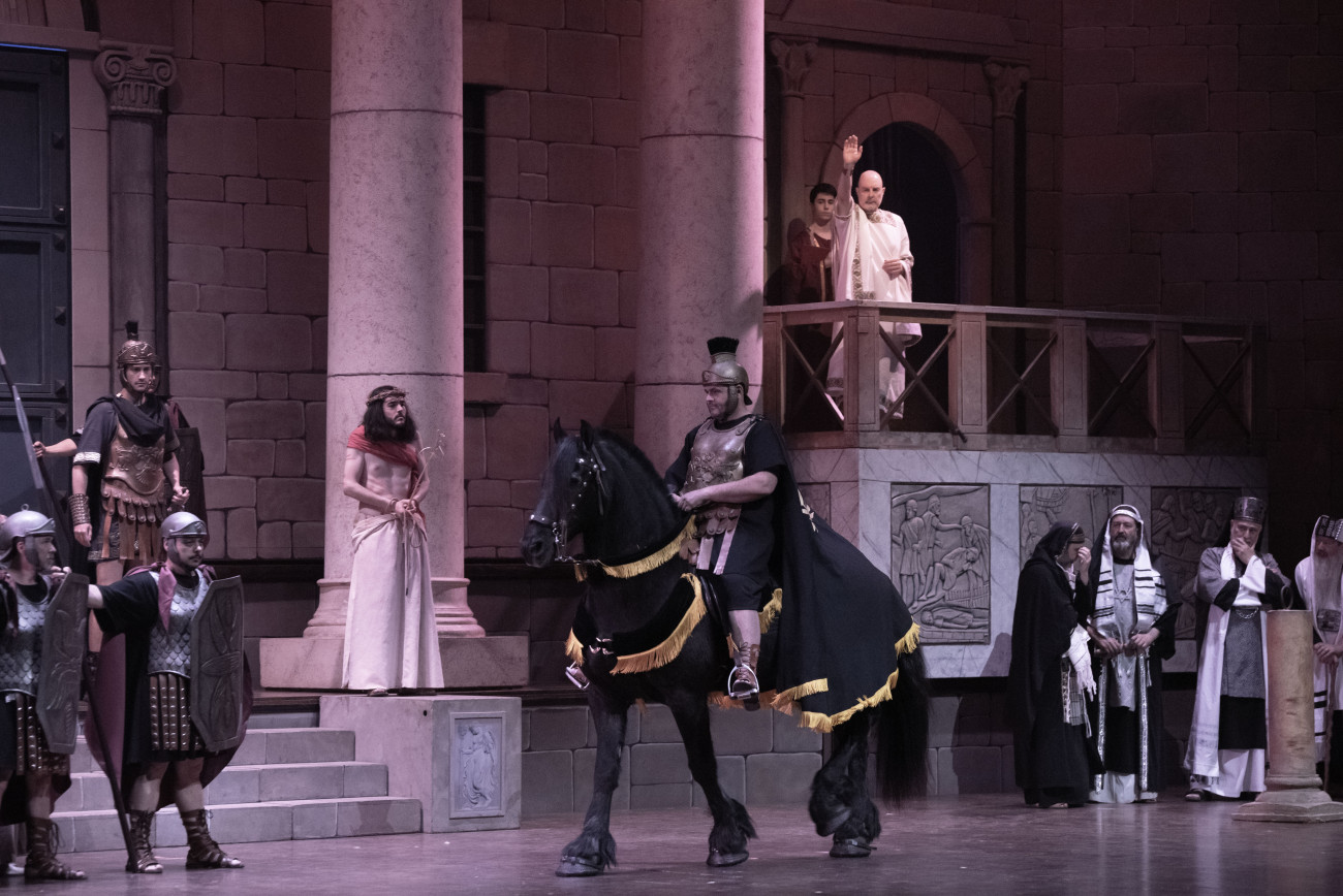 La representació té un total de 33 actes i l’acció va in crescendo. Foto del Grup Fotogràfic La Passió