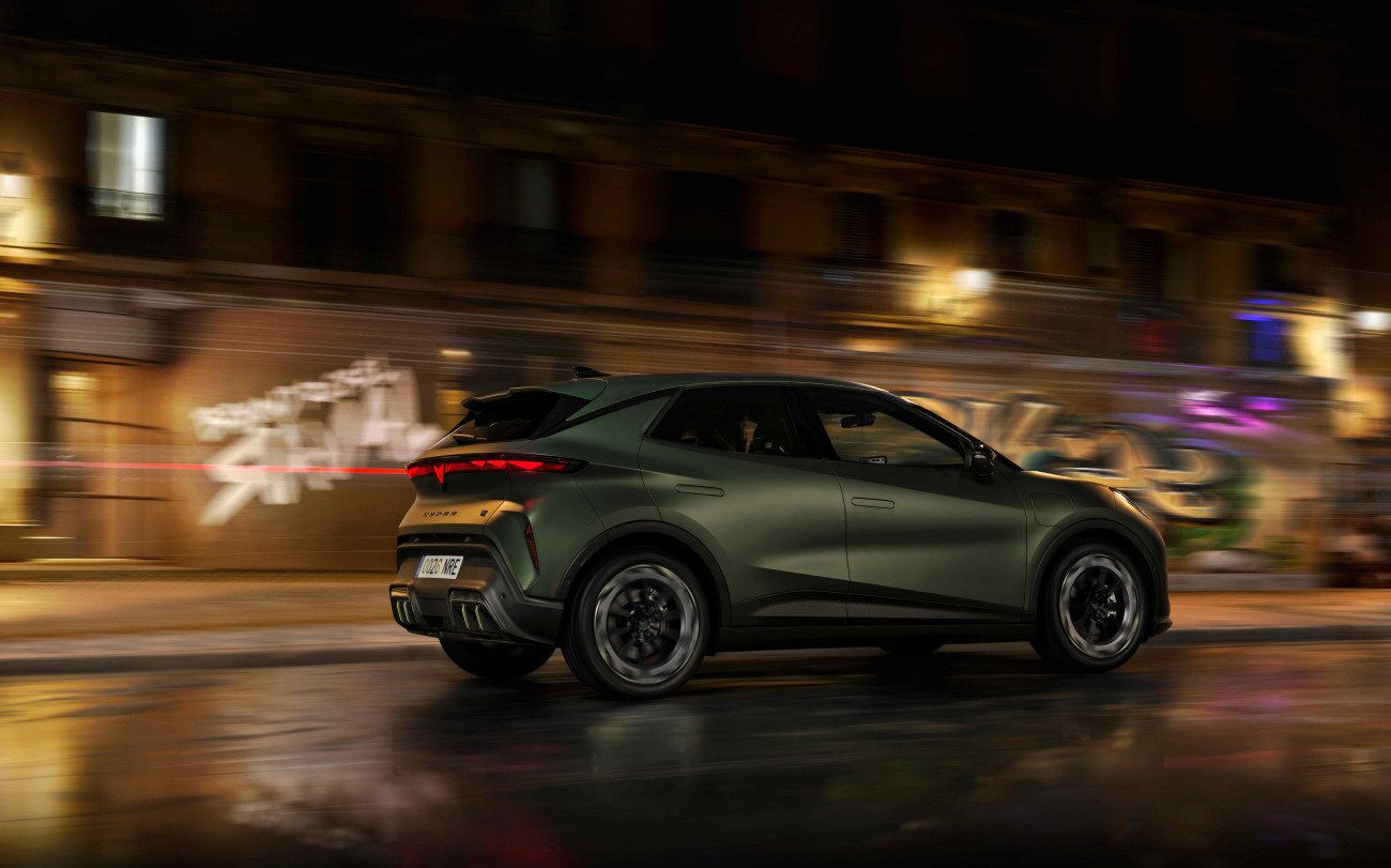 El nou cotxe ja circula sense camuflatge pels carrers de la àrea metropolitana