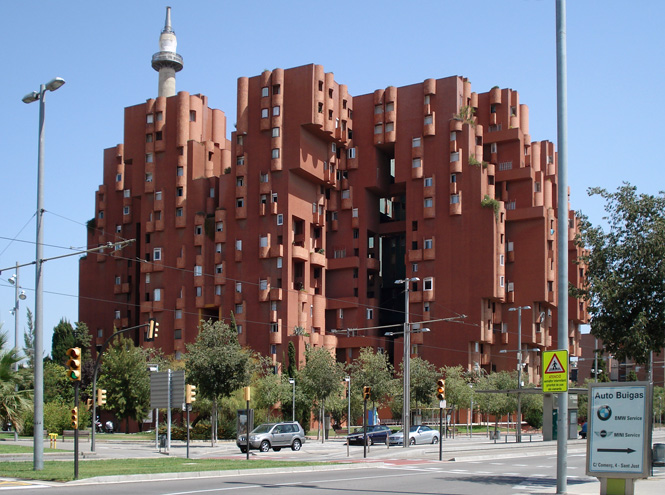 El Walden 7 del desaparecido arquitecto Ricardo Bofill, cita también obligada para los congresistas