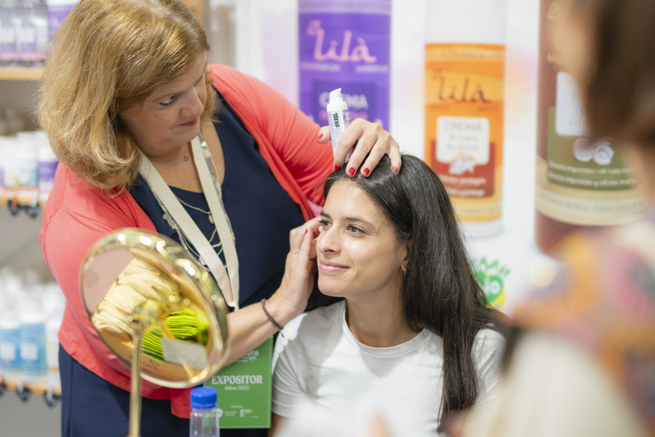 A més de referències de productes ecològics d’alimentació, a BioCultura hi ha cosmètica econatural, tèxtil sostenible, casa sana, salut natural, entre més de 2.000 referències