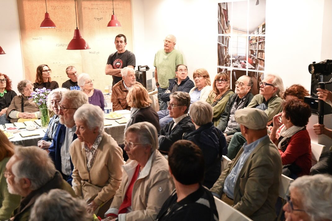 La sala se llenó de amigos y seguidores del Espai. Foto Iona Quesada