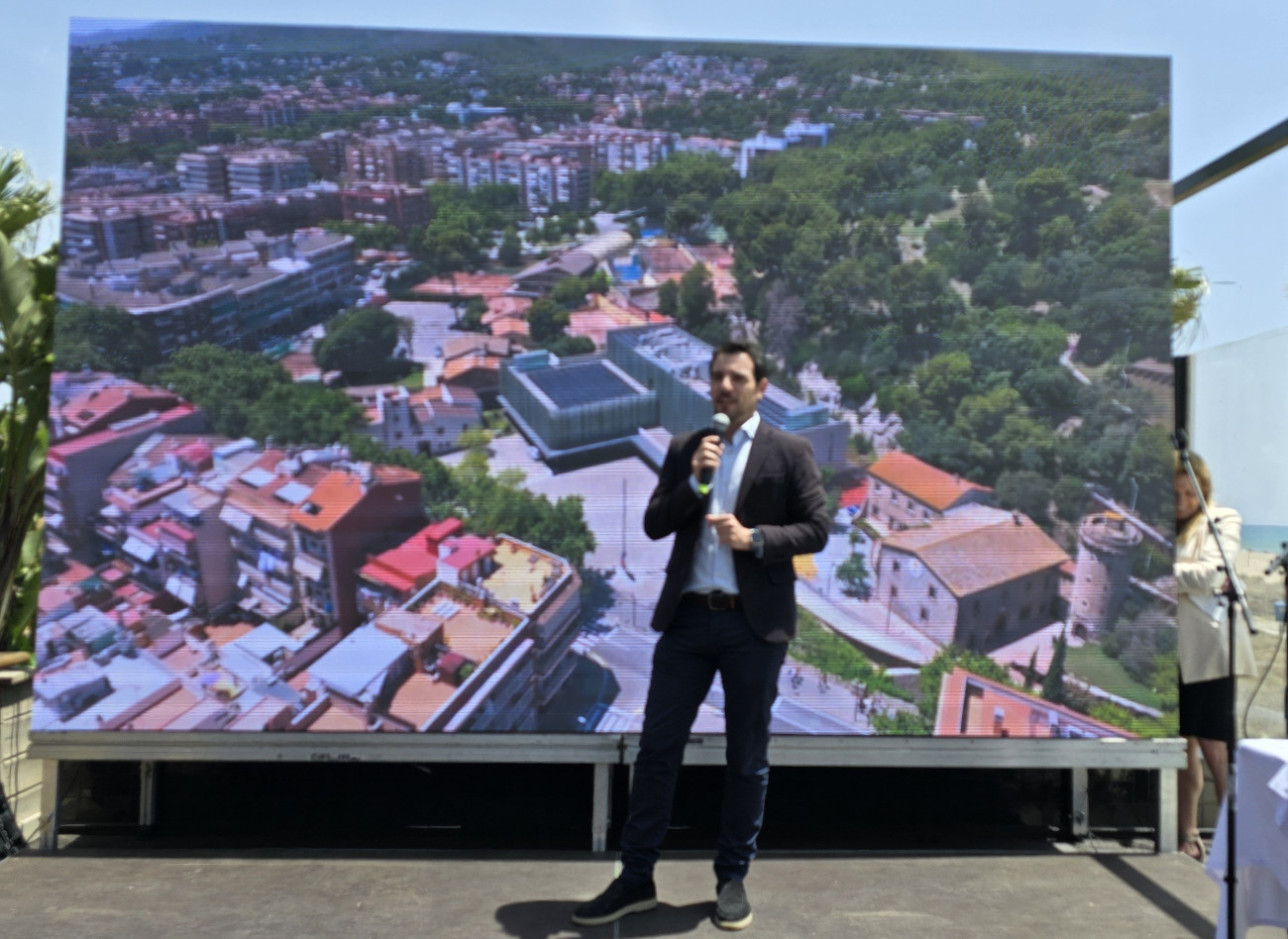 El alcalde de Castelldefels, Manuel Reyes, presentó en junio pasado la candidatura de la ciudad como capitalidad gastronómica mundial