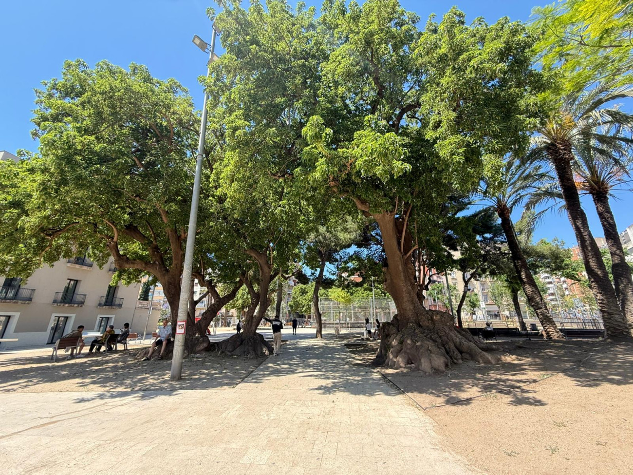 La red de metropolitana integra parques como el de la Marquesa en Collblanc (l’Hospitalet) 