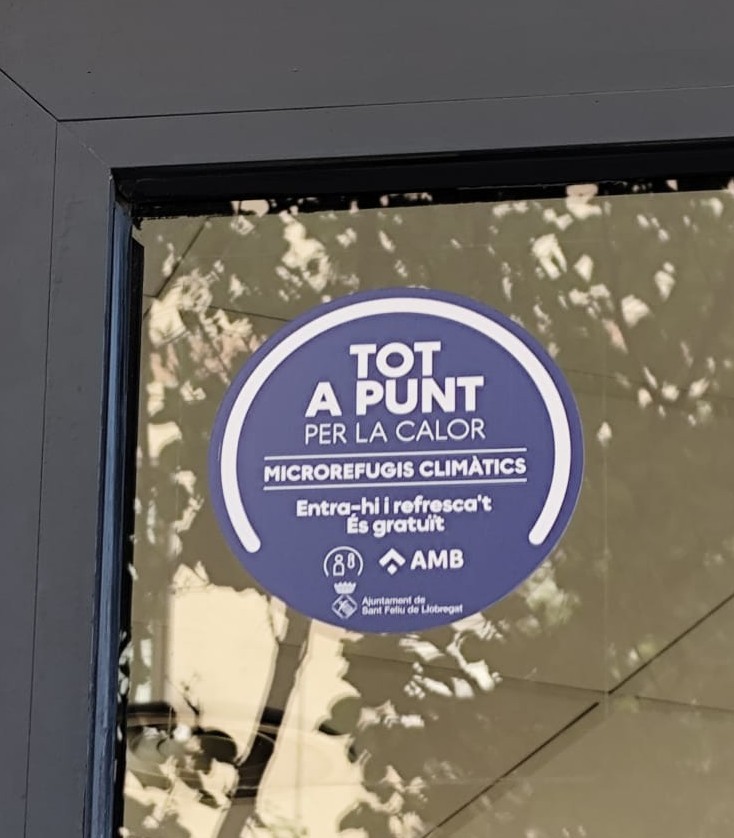 Los establecimientos comerciales también pueden adherirse como refugios climáticos, como éste de Sant Feliu de Llobregat