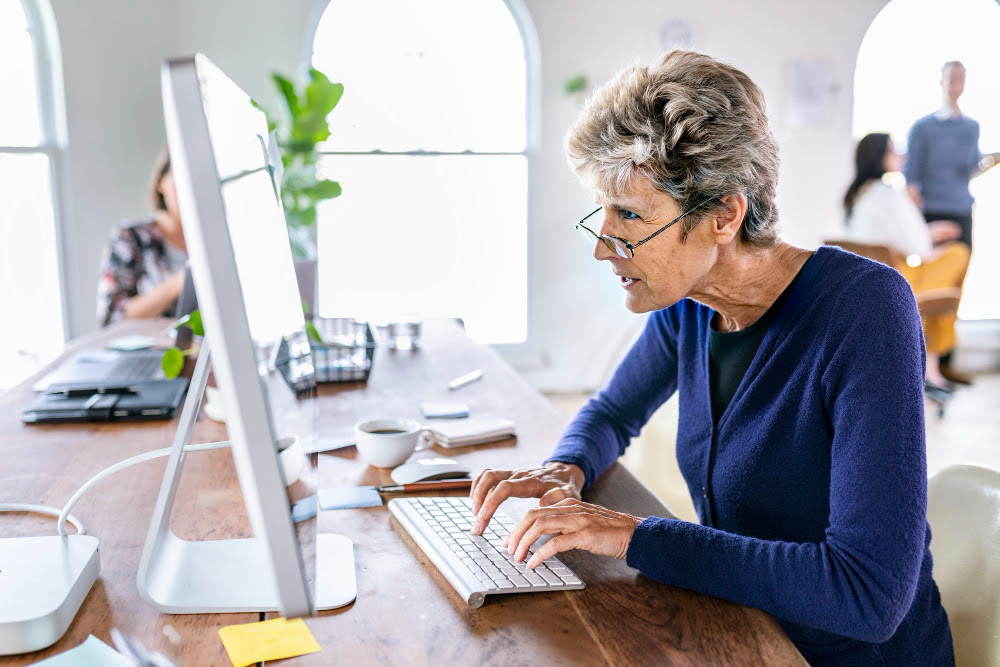 La edad cronológica se utiliza como criterio automático para valorar las capacidades, pese a que el envejecimiento es un proceso muy desigual y condicionado por la salud, las redes sociales, la formación, el entorno económico y las experiencias acumuladas