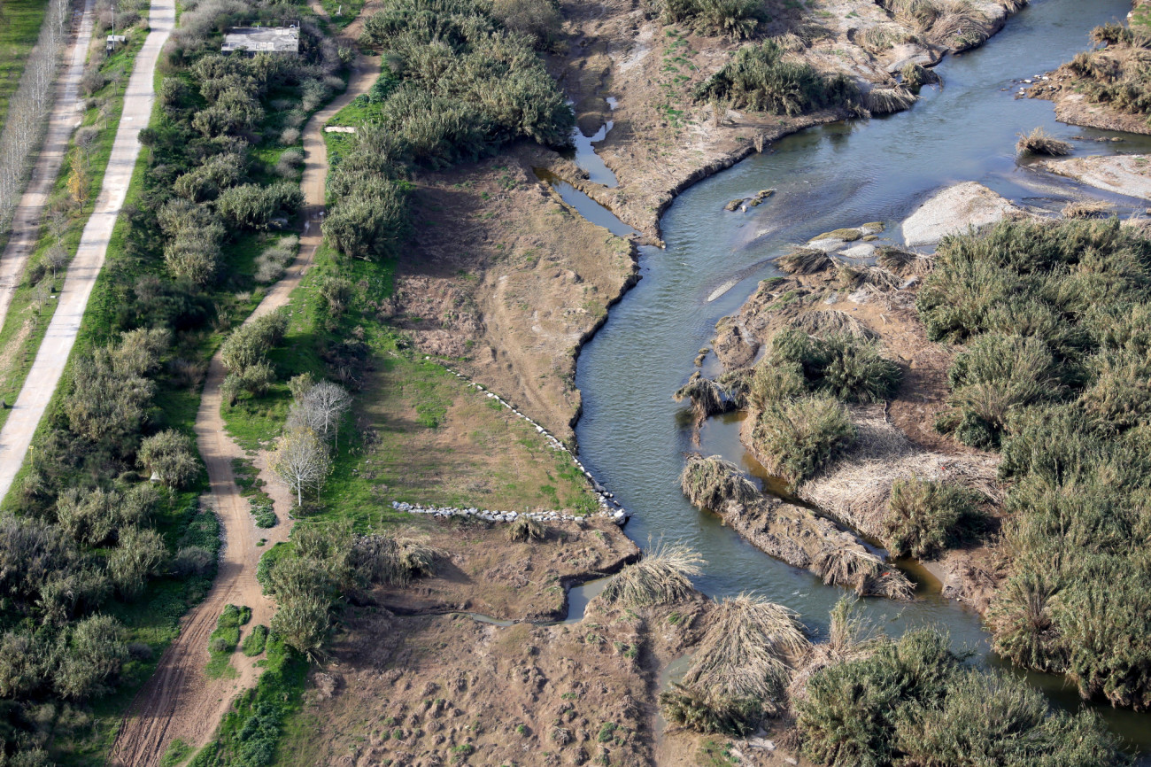 El riu al seu pas pel Parc Agrari i els aiguamolls, juntament amb les platges, configuren la reserva de papallones