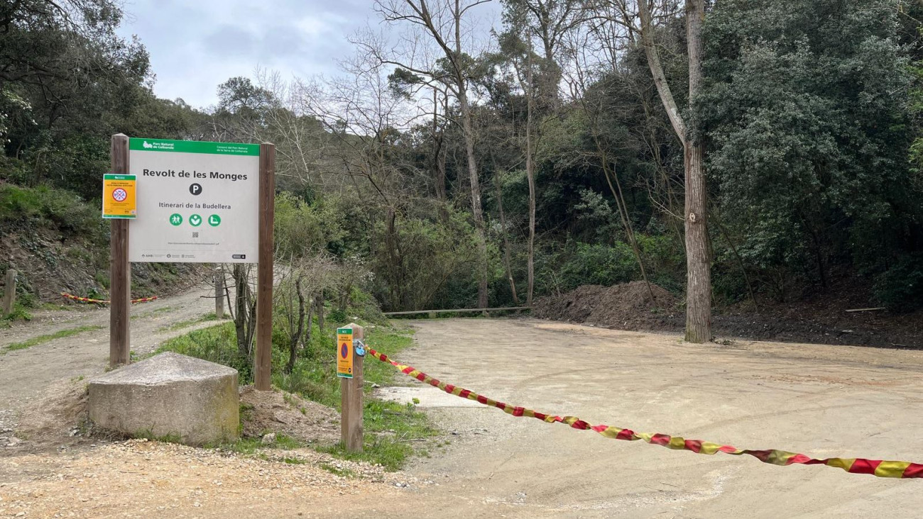 Tancament de l’accés al medi natural del Parc Natural de la Serra de Collserola per les mesures de control de la pesta porcina africana. Font: Consorci del Parc Natural de la Serra de Collserola