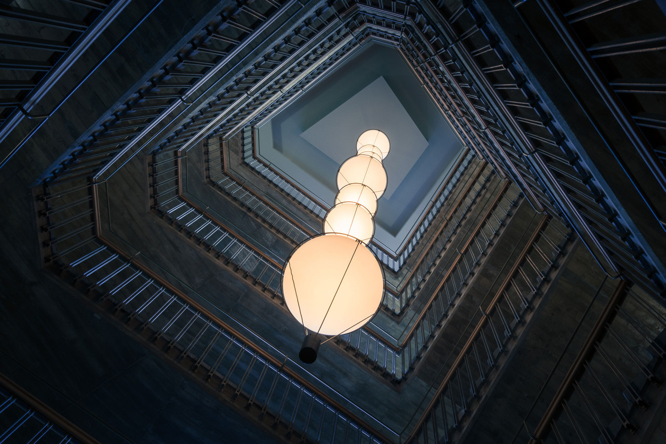 Contrapicat de l’escala interior
