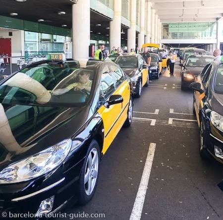 La parada de taxis és una de les més freqüentades de Catalunya