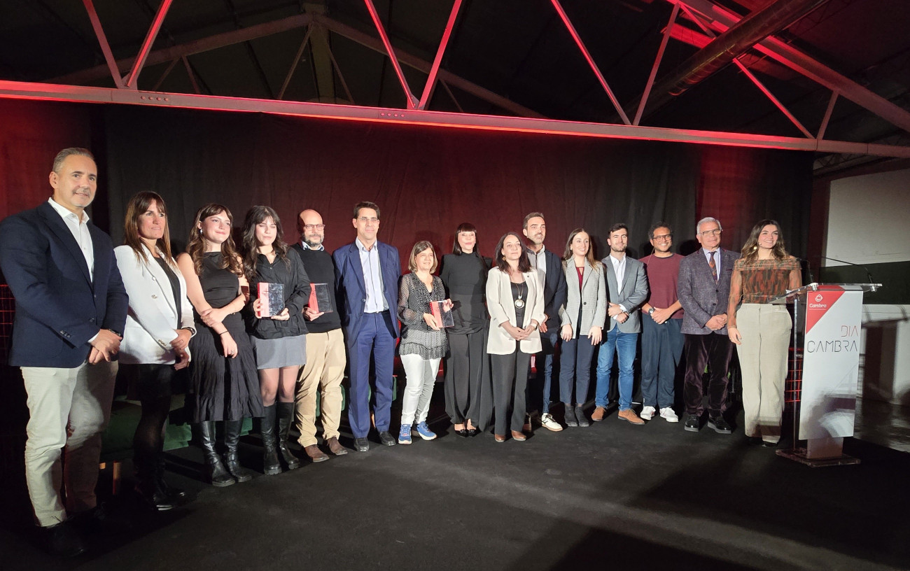 Emprendedores de l’Hospitalet reconocidos en el Día de la Cambra. Parés reconoce que el Distrito Cultural atrae talento expulsado de Barcelona, pero advierte de que el aumento de los alquileres amenaza con repetir el mismo proceso