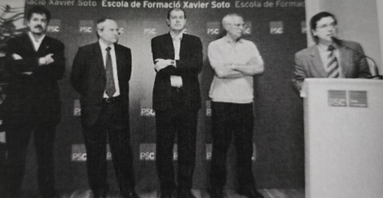 Acte d’inauguració de l’Escola Xavier Soto a Cornellà l’any 2001. D’esquerra a dreta, Javier Marín, José Montilla, José Zaragoza, Josep Borrell i Joan Rangel
