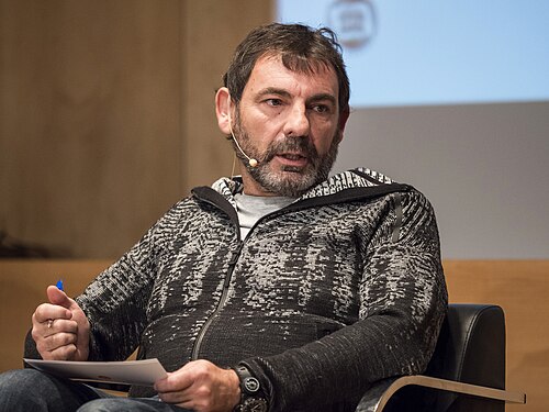 Òscar Camps, fundador de Proactiva Open Arms, és el sisè guardonat amb el Premi Tarradellas Persevera.