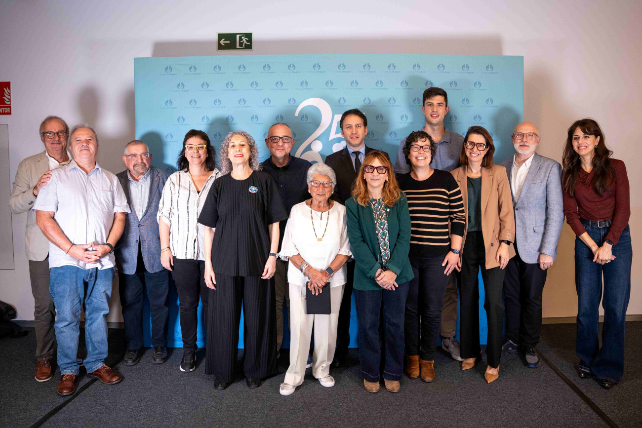 Foto de família de tots els premiats.
