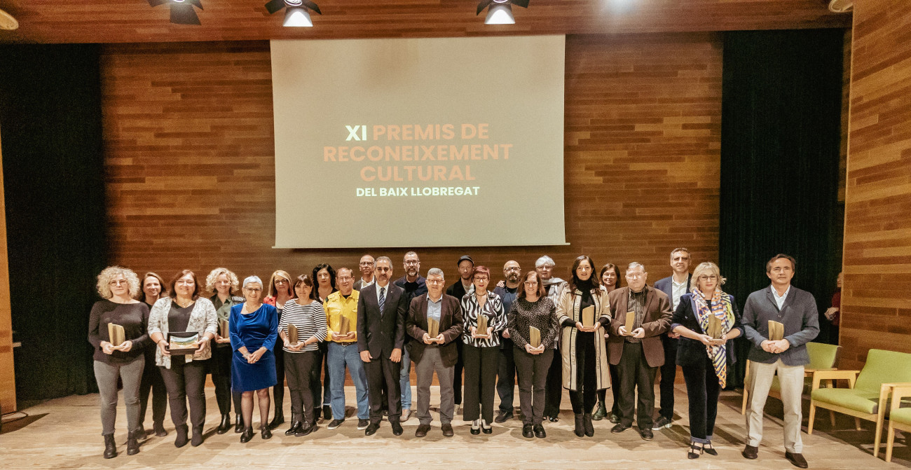  Foto de família dels guanyadors de l´onzena edició dels Premis de Reconeixement Cultural, que se celebren cada dos anys, en una gala celebrada al Prat.