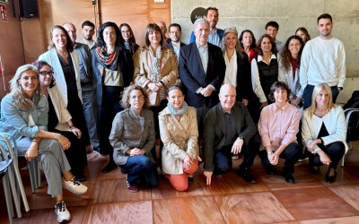 Foto de familia de los participantes en el desayuno de este miércoles con el que ha arrancado la edición de este año de Innobus