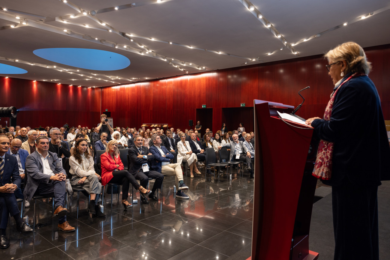 Rosa Fiol va agrair el guardó i va fer una defensa de la col·laboració entre les administracions i el sector privat, un objectiu que ha estat una constant al llarg de la seva trajectòria.