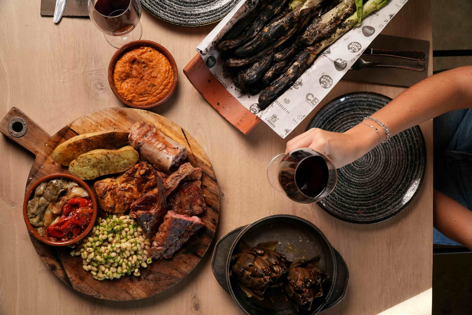 El restaurant Mamut de dimecres a divendres ofereix al migdia un imbatible menú per 24,90 euros