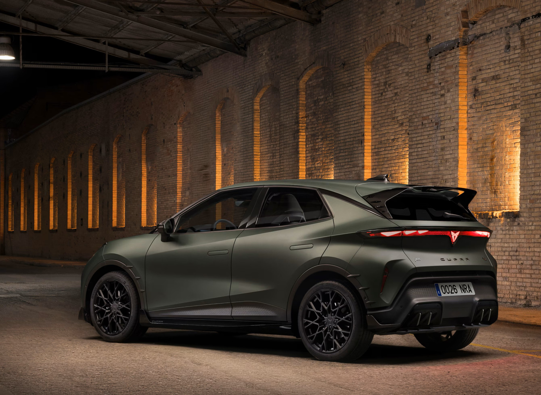 Img CUPRA debuta en París con el Raval personalizado por ABT y el monoplaza GEN4 de Fórmula E