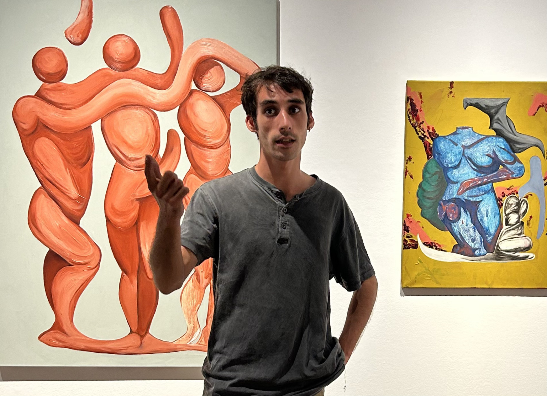 Img L’artista Quim Gordun, de Sant Just Desvern, es rebel·la contra el fons per revelar les figures ocultes