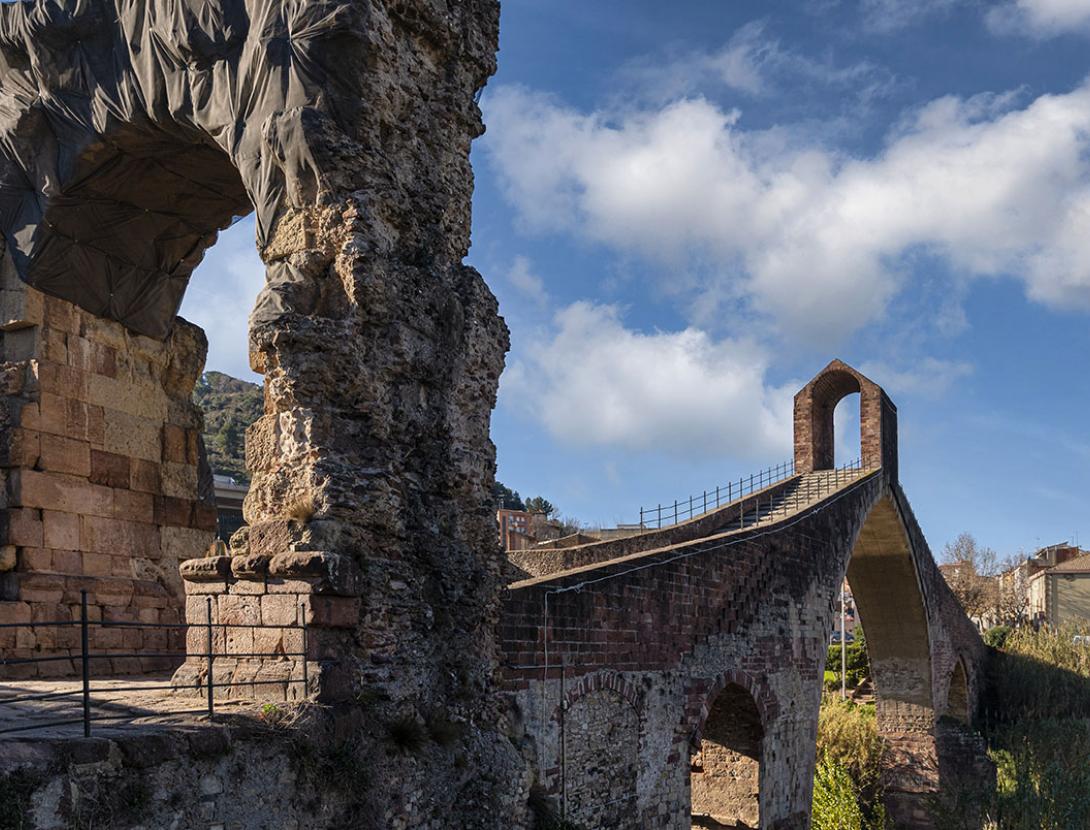 Img Finalitza la restauració de l’arc romà del Pont del Diable de Martorell perquè duri 2.000 anys més