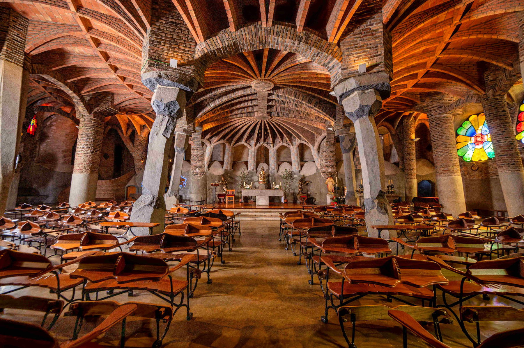 Img La Cripta de Gaudí, vestigio arquitectónico del Baix Llobregat cien años después de su muerte