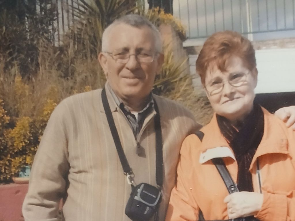 Manuel Guerra, sindicalista jubilat de Sant Feliu, amb la seva dona