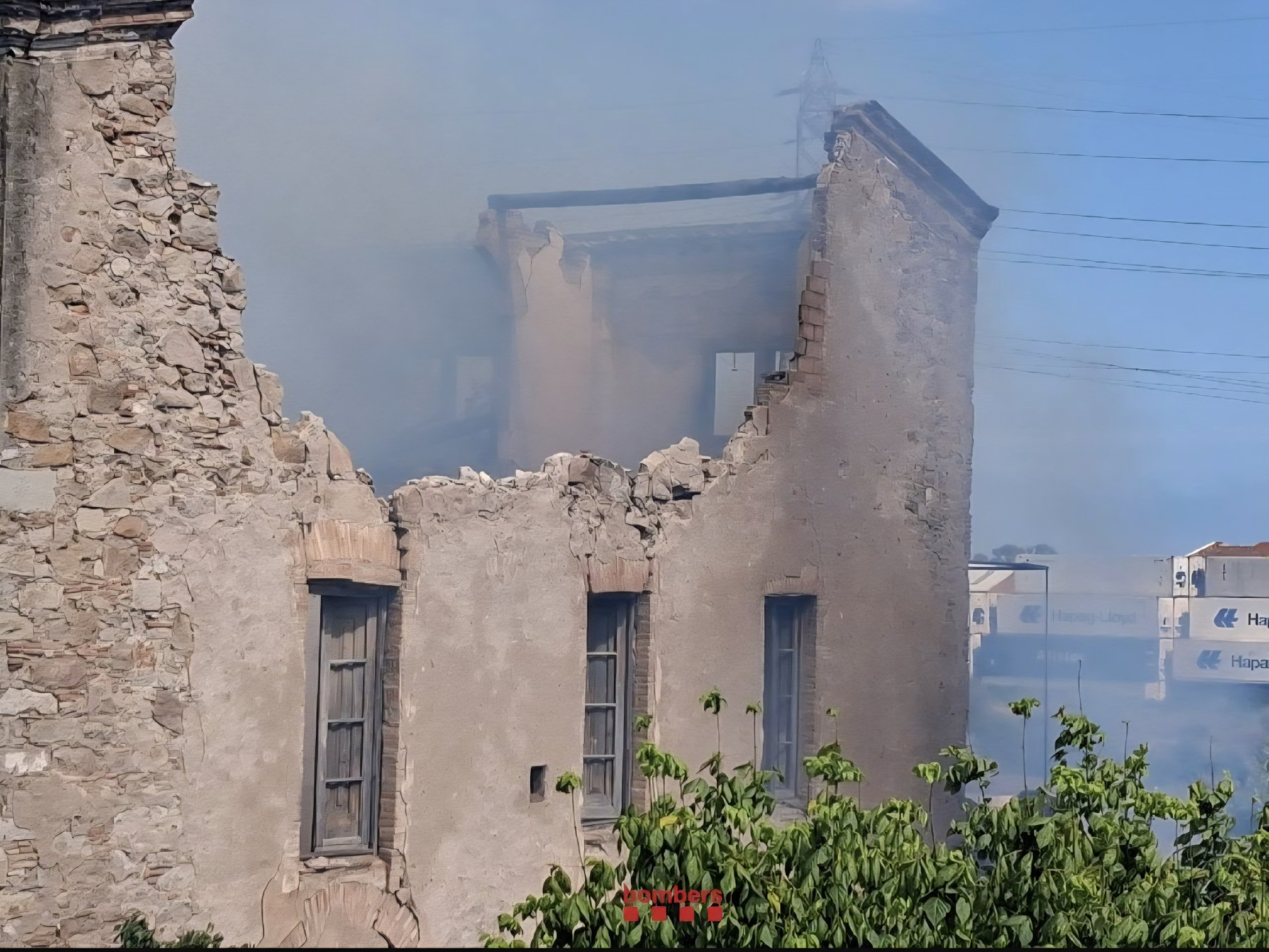 Img Perseu denuncia “deixadesa” en la protecció del patrimoni de l’Hospitalet arran de l’incendi a la Torre Gran
